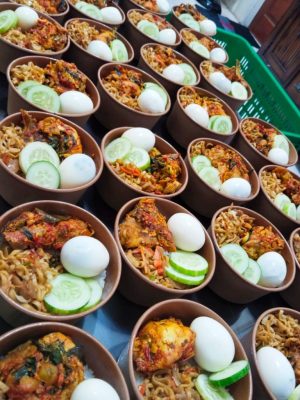 Rice bowl ayam woku